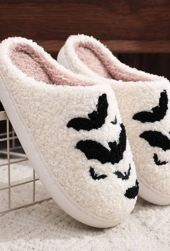 Pumpkin & Ghost Slippers – Cozy Fall Vibes | CORGI CANDLE